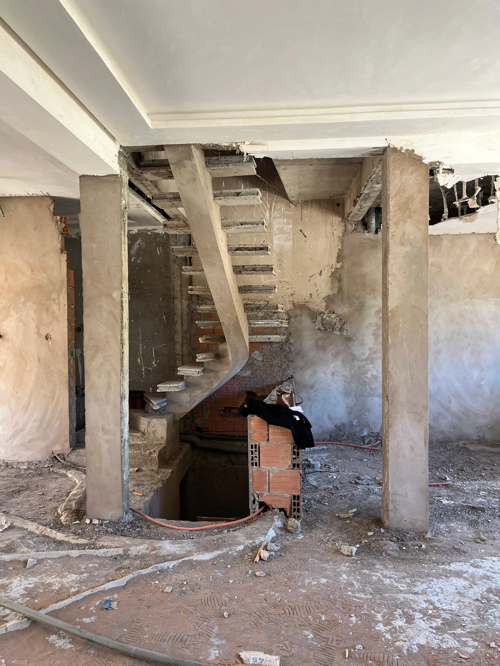 Escalier du salon avant transformation